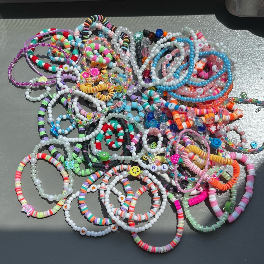 Bracelet lot